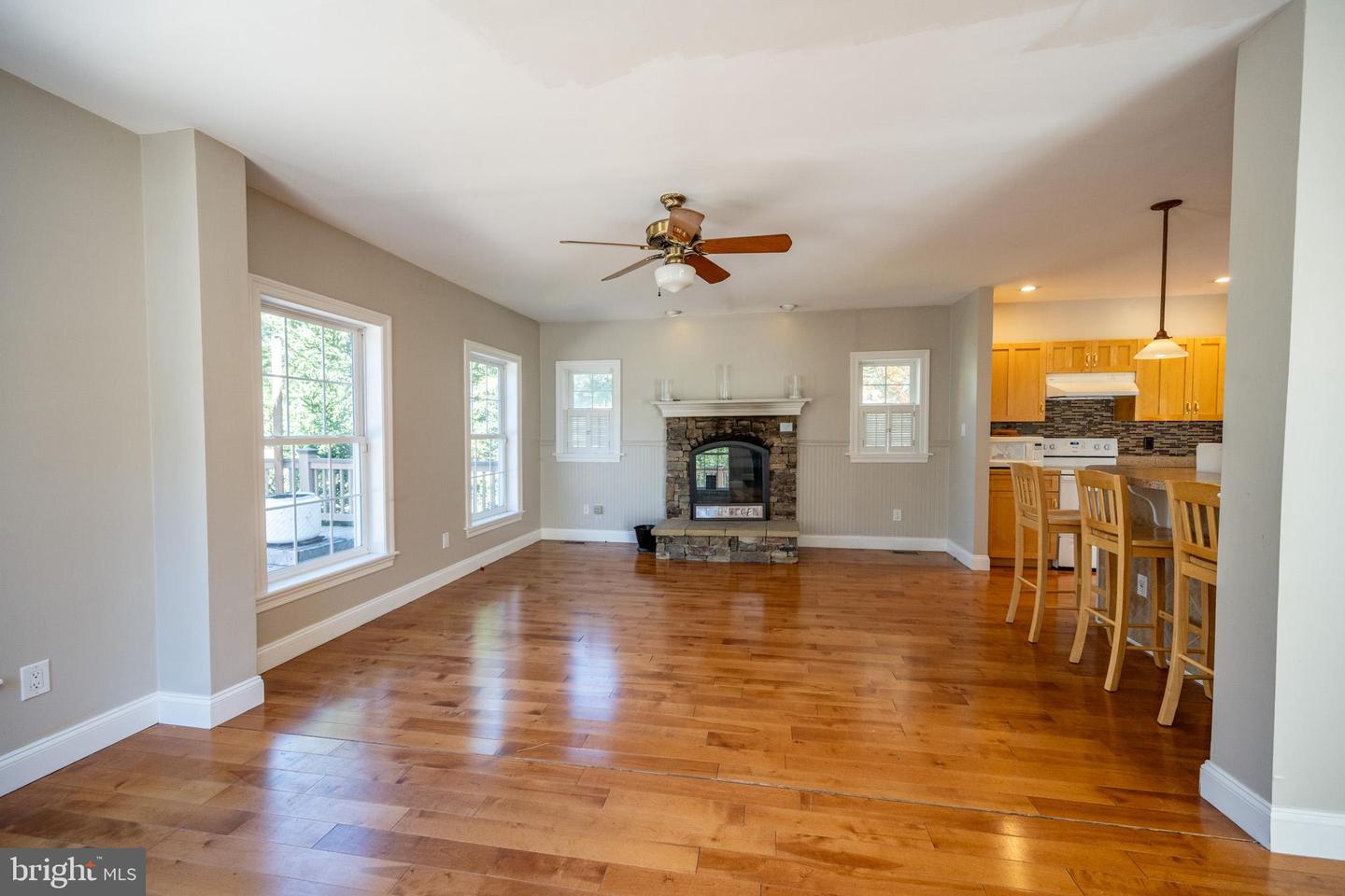 32 Hazelhurst Ln Property Photo 6