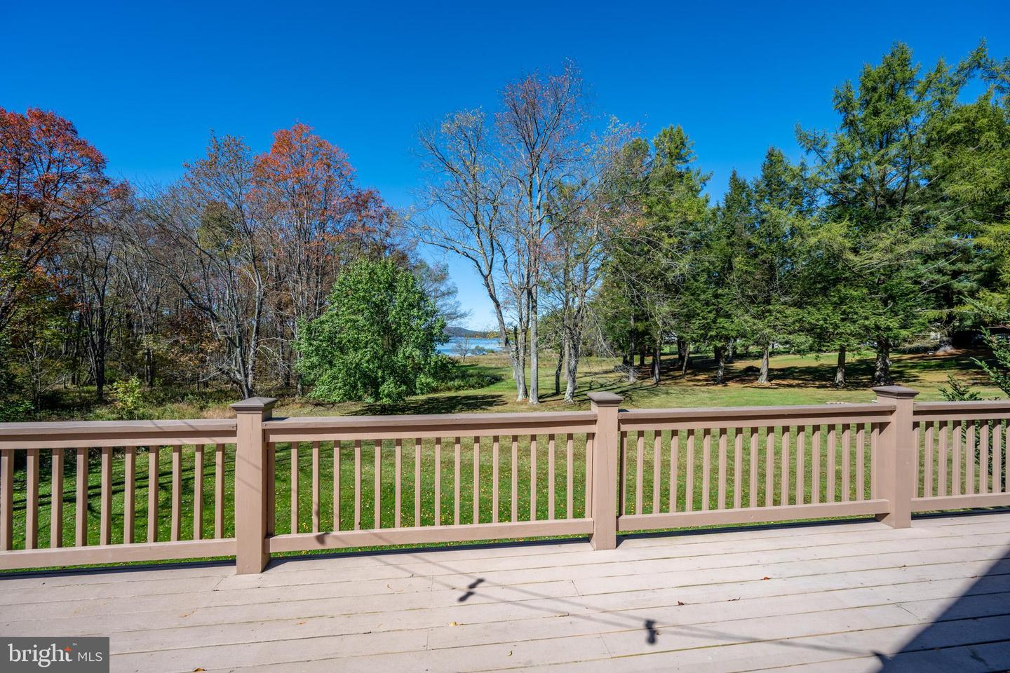 32 Hazelhurst Ln Property Photo 10