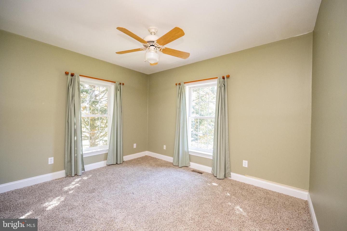 32 Hazelhurst Ln Property Photo 25