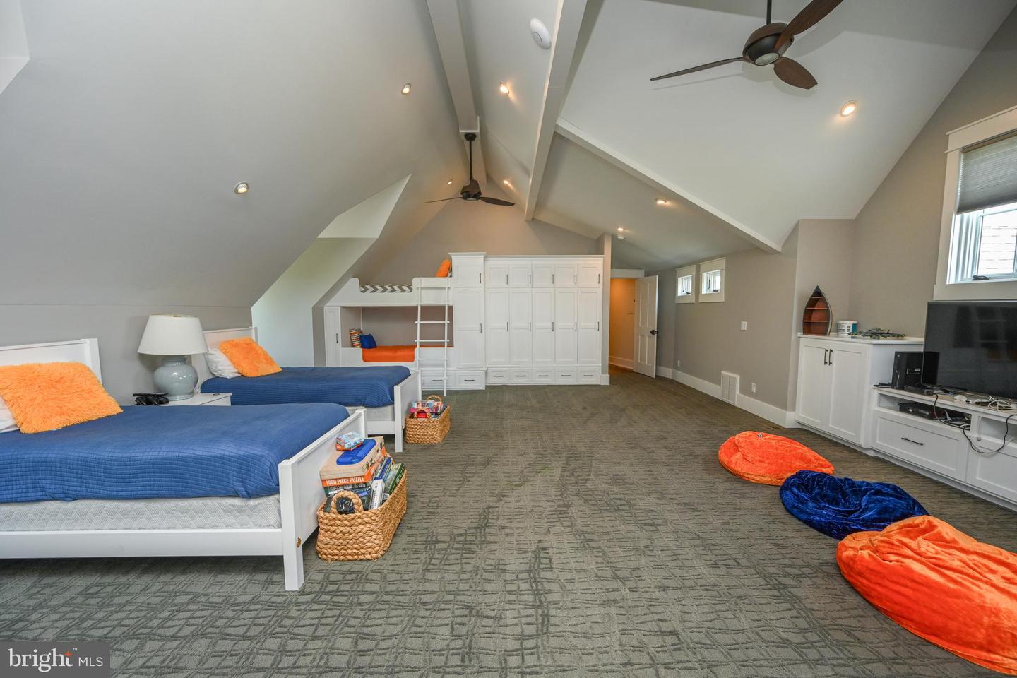 47 Holy Cross Property Photo 60