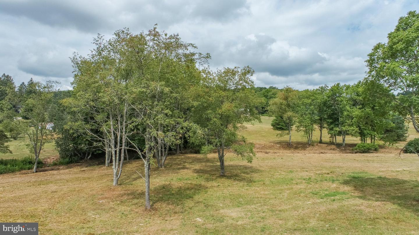 Memorial Dr Property Photo 15