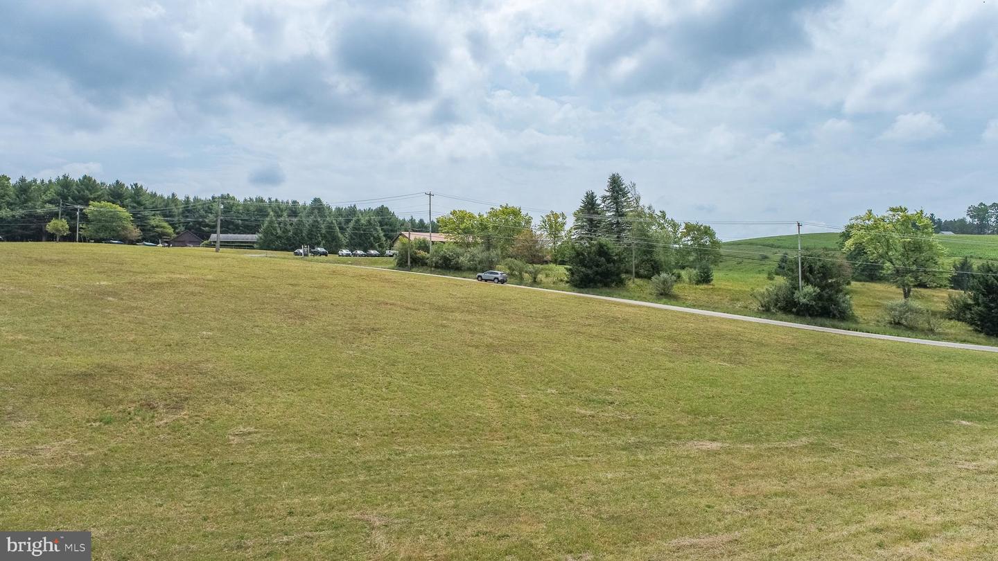 Memorial Dr Property Photo 18