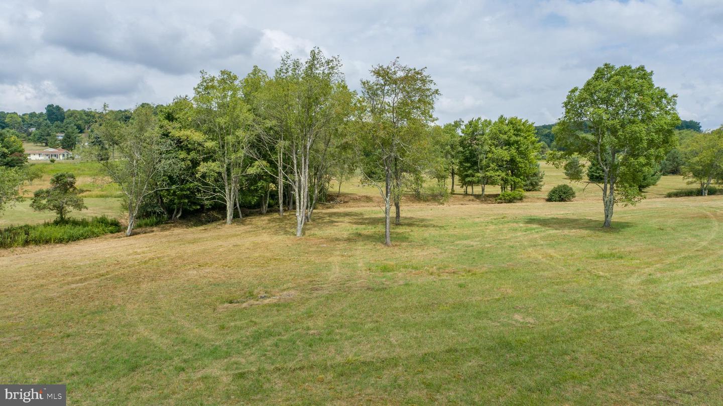 Memorial Dr Property Photo 19