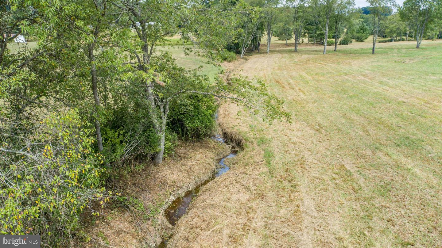 Memorial Dr Property Photo 25