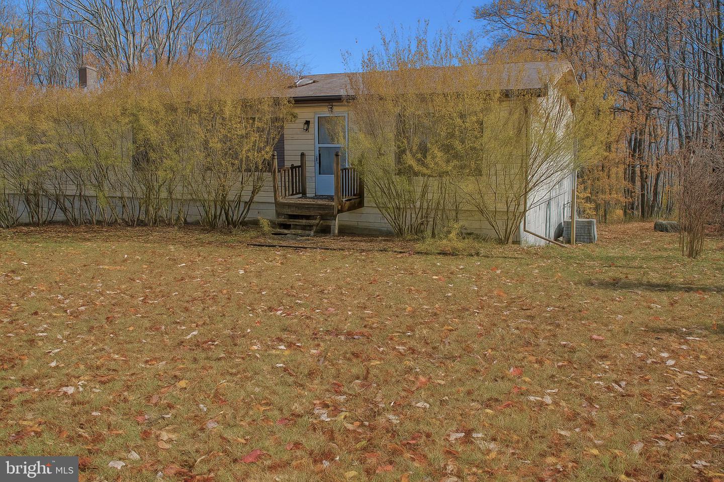 210 Lakeview Dr Property Photo 1