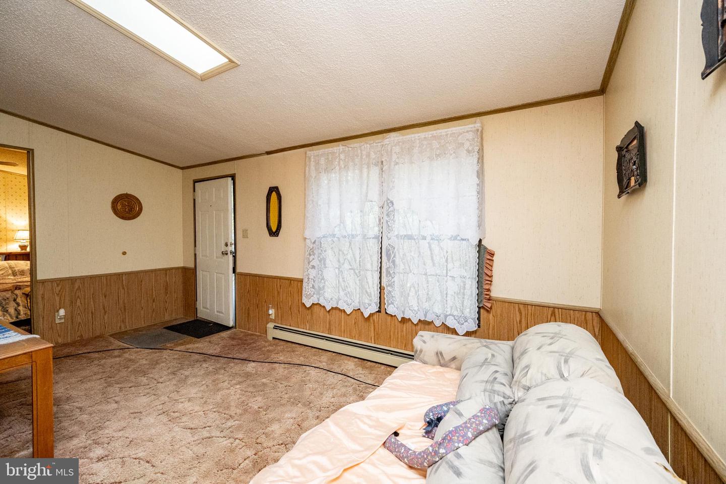 210 Lakeview Dr Property Photo 3