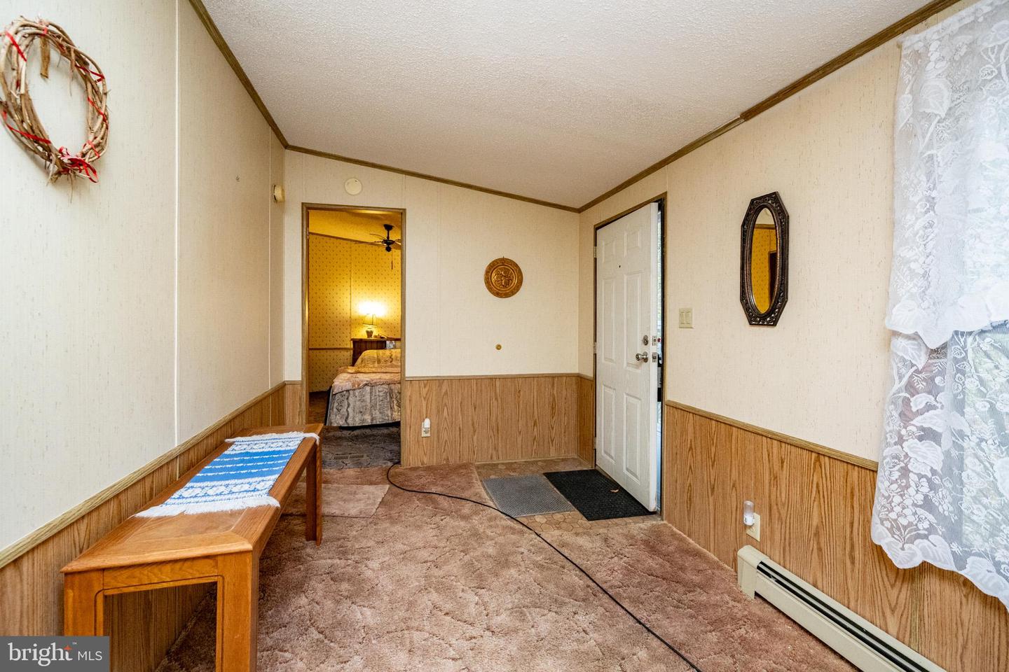 210 Lakeview Dr Property Photo 9