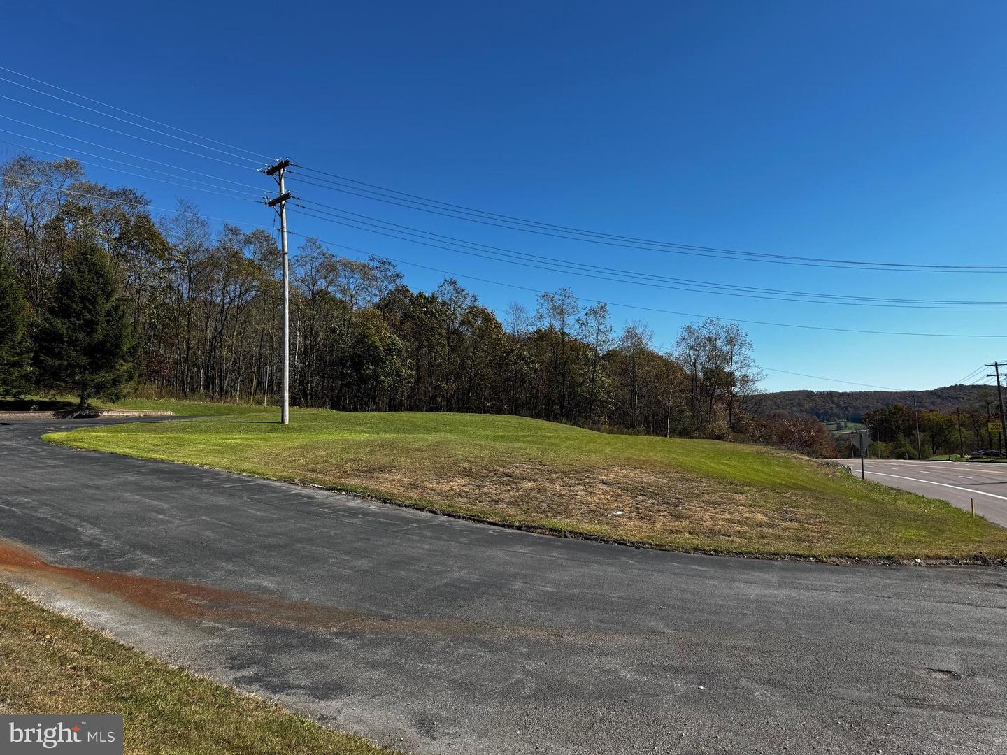 23250 Garrett Hwy Property Photo 4