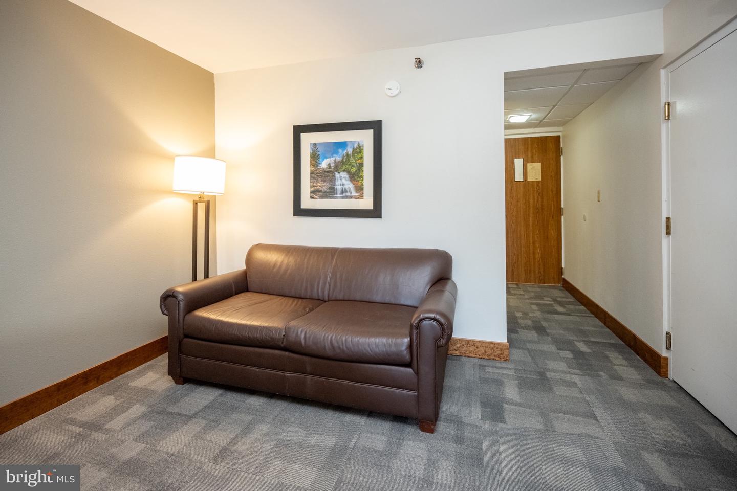 290 Marsh Hill Rd #319c Property Photo 8