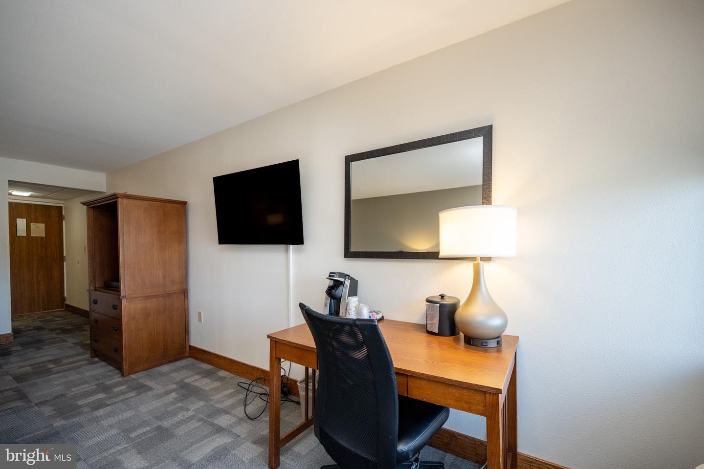 290 Marsh Hill Rd #319c Property Photo 14