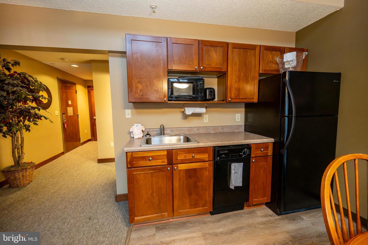 565 Glendale Rd #b206 Property Photo 11