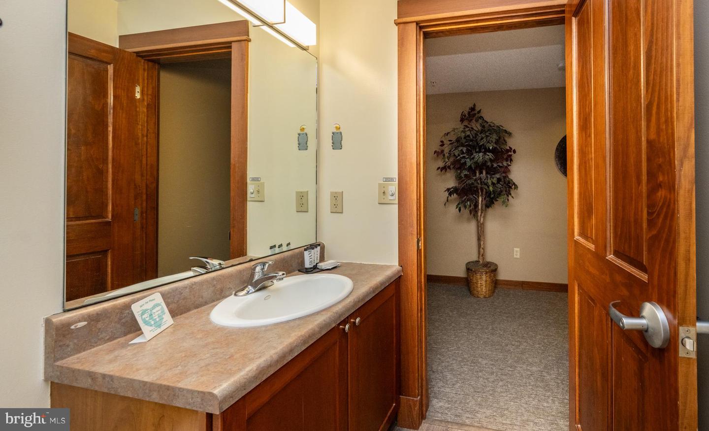 565 Glendale Rd #b206 Property Photo 19