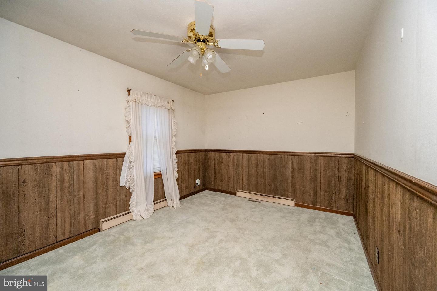 1021 E High St Property Photo 31
