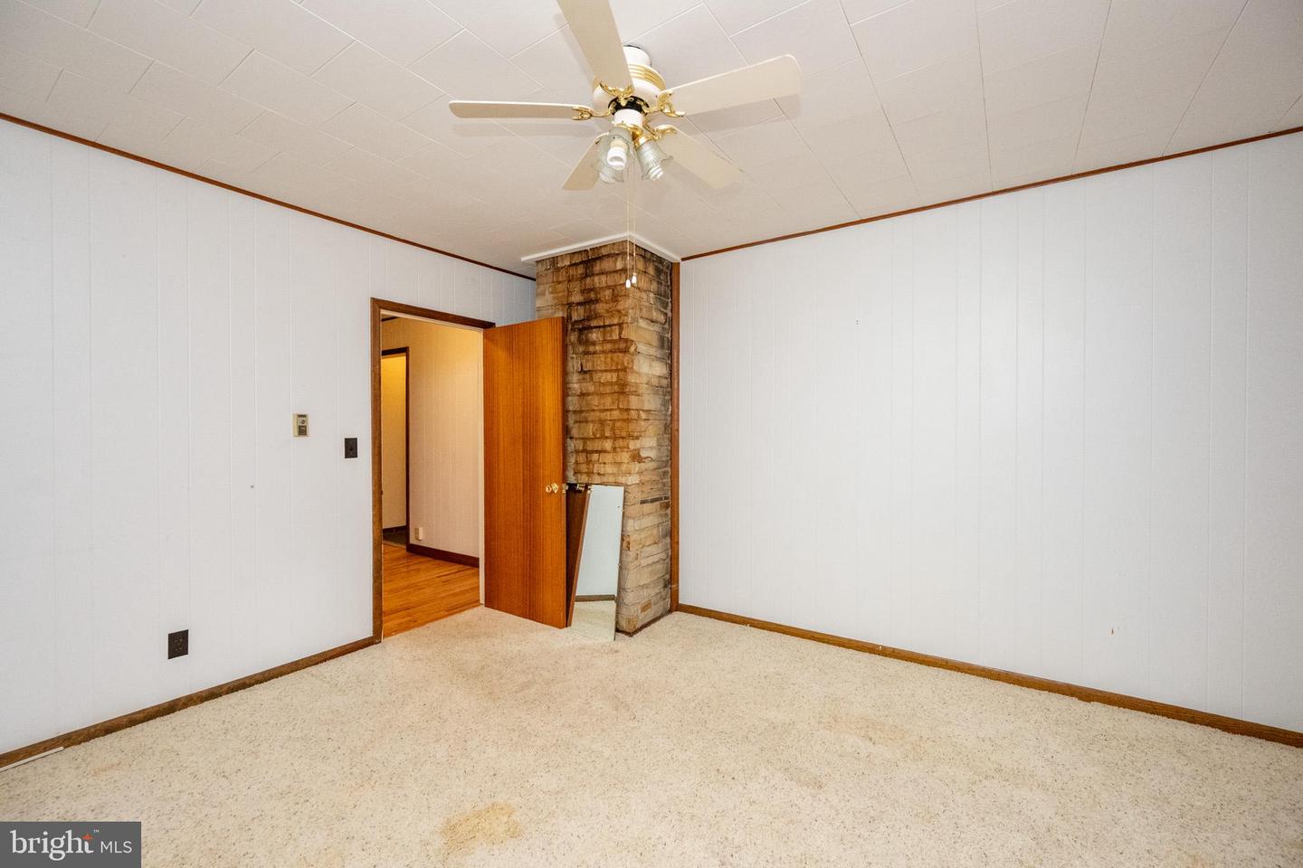 1021 E High St Property Photo 43