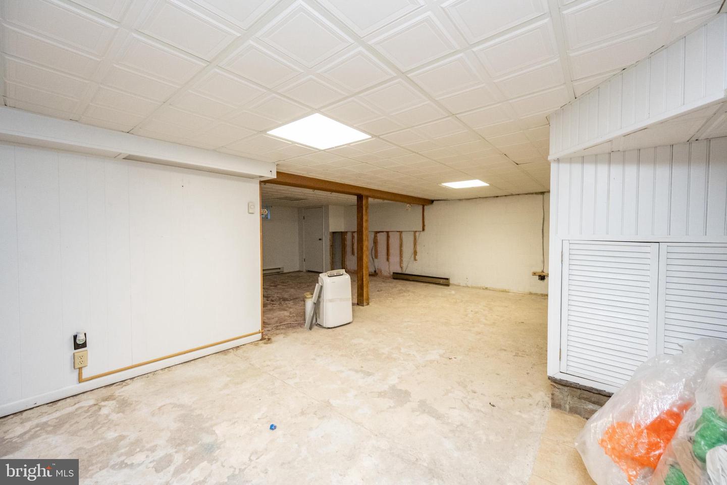 1021 E High St Property Photo 45