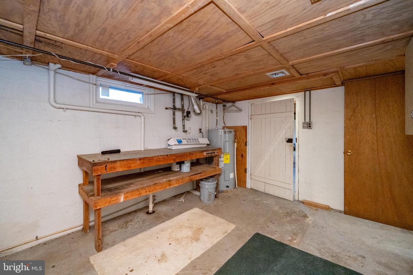 1021 E High St Property Photo 46
