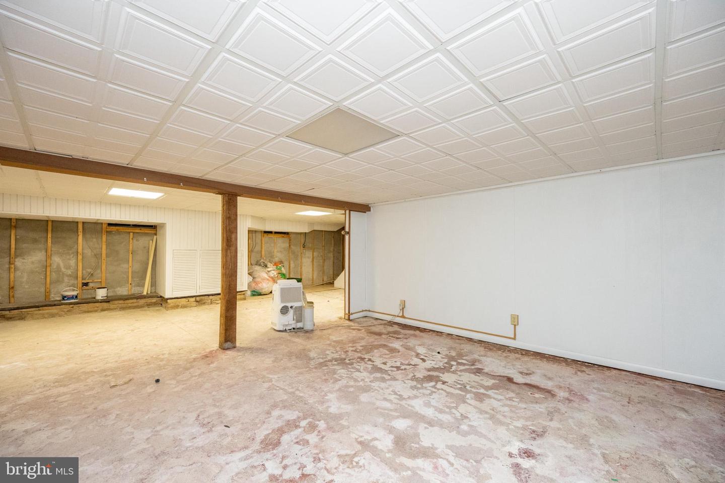 1021 E High St Property Photo 52