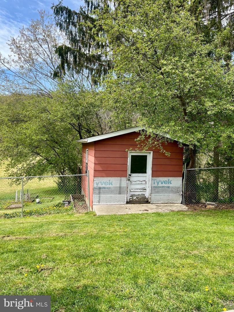 107 Shade Hollow Rd Property Photo 44