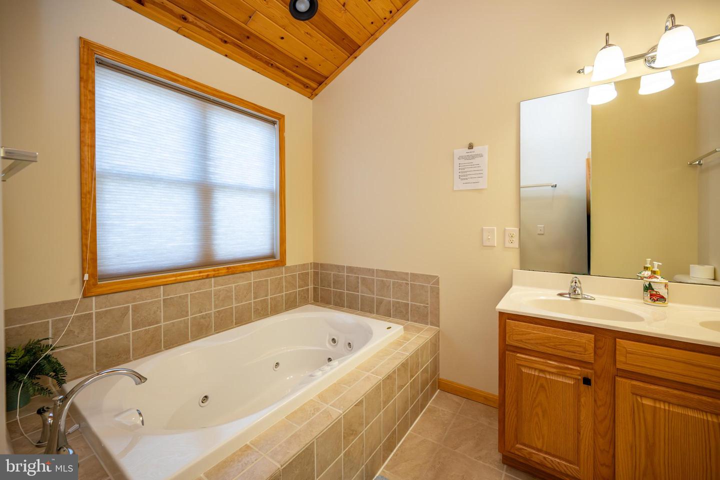 37 Sugar Maple Ln Property Photo 31