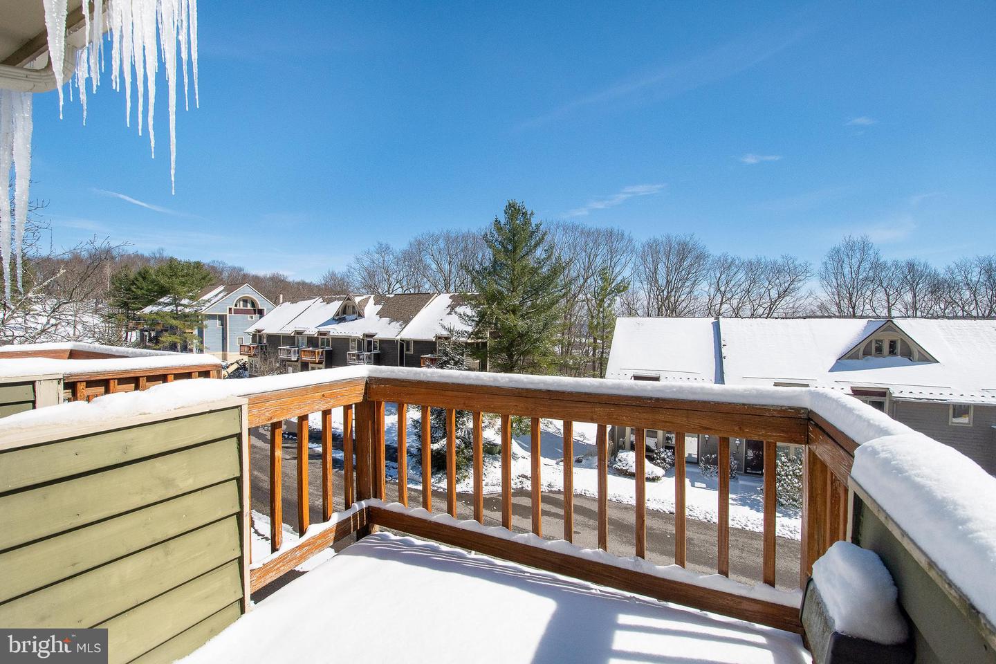 14 Winding Way #18b Property Photo 27