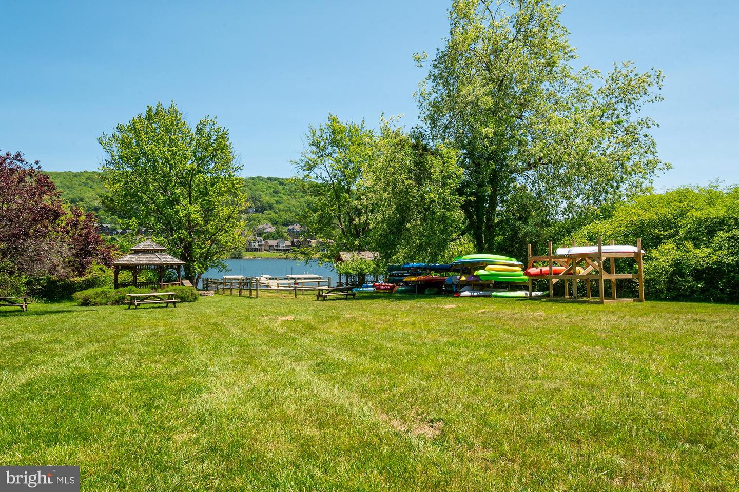 14 Winding Way #18b Property Photo 42