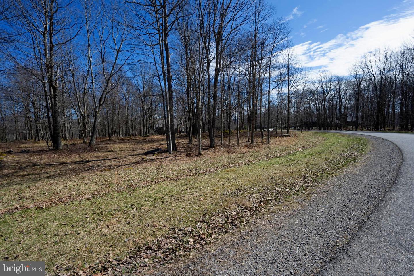 36 Fern Loop Property Photo 4