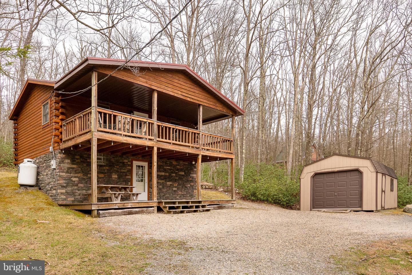 400 Bear Dr E Property Photo 4