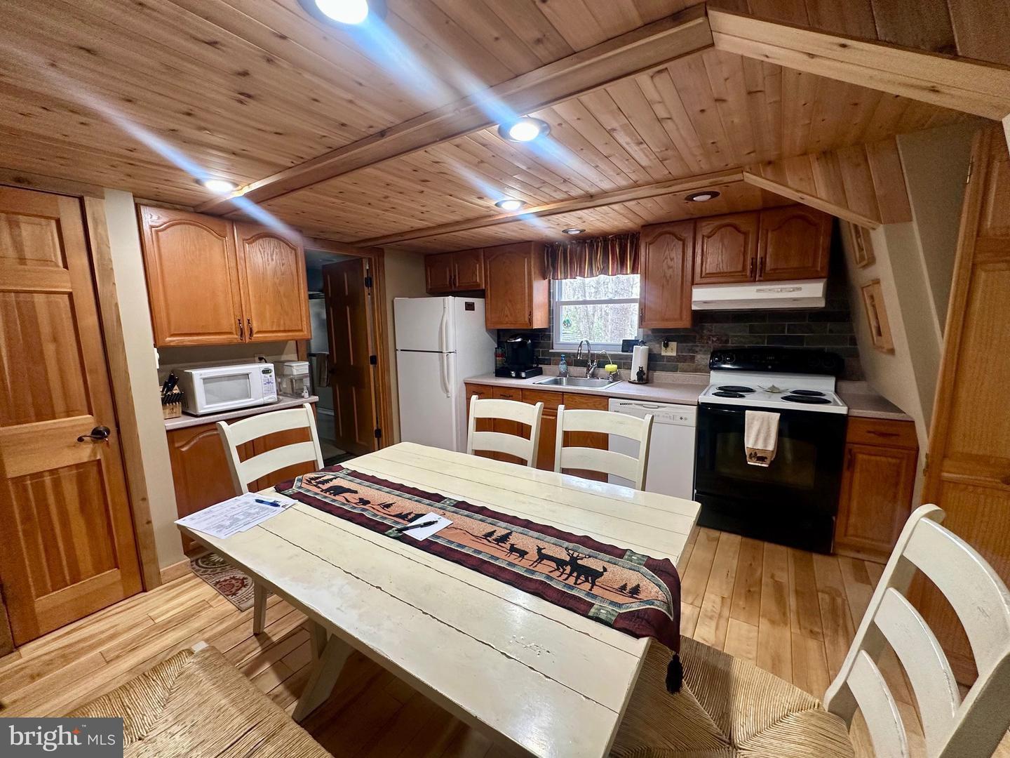 552 Black Oak Dr Property Photo 16