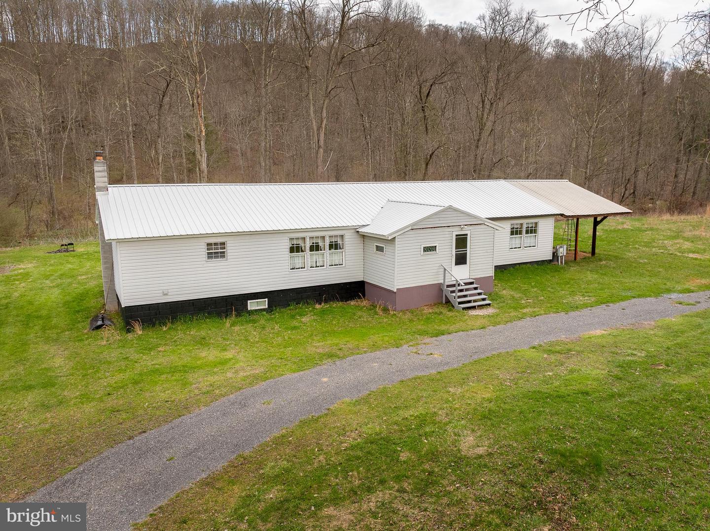 1545 Mill Run Rd Property Photo 1