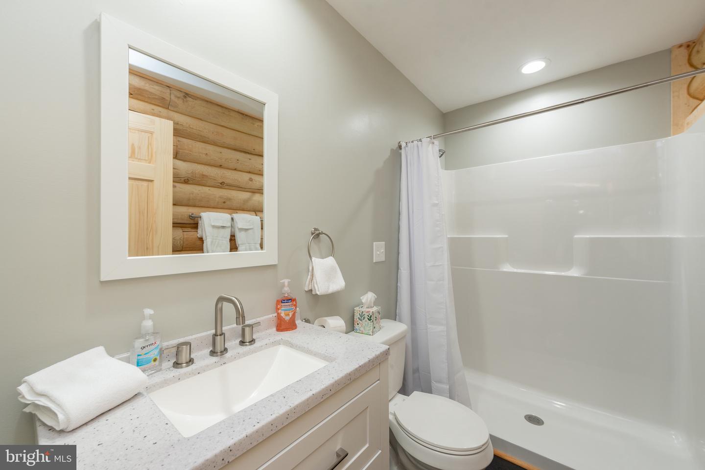 22 Taylor Ln Property Photo 15