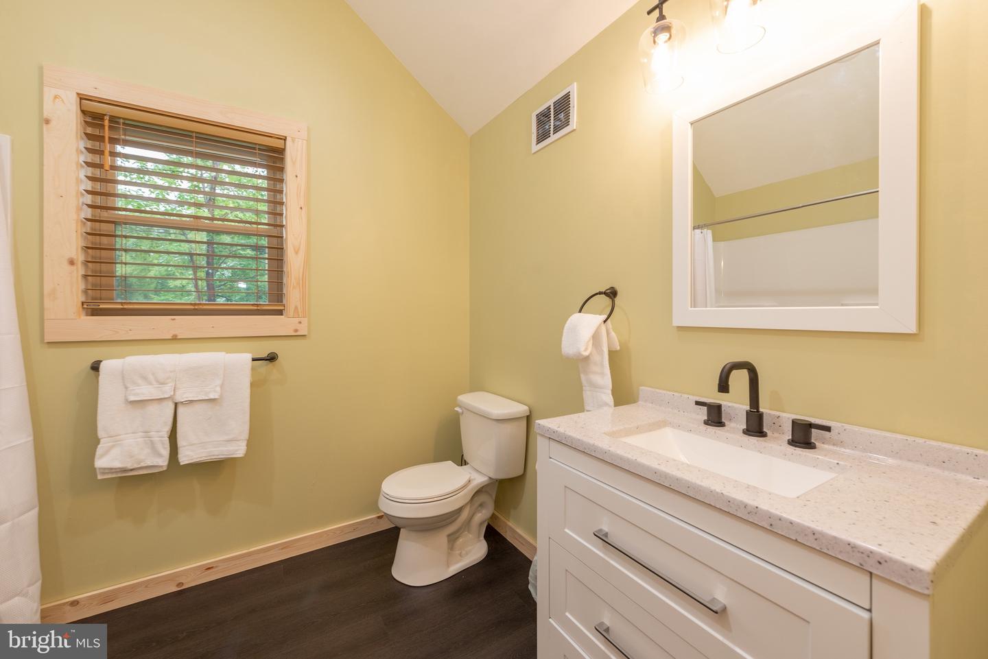 22 Taylor Ln Property Photo 26