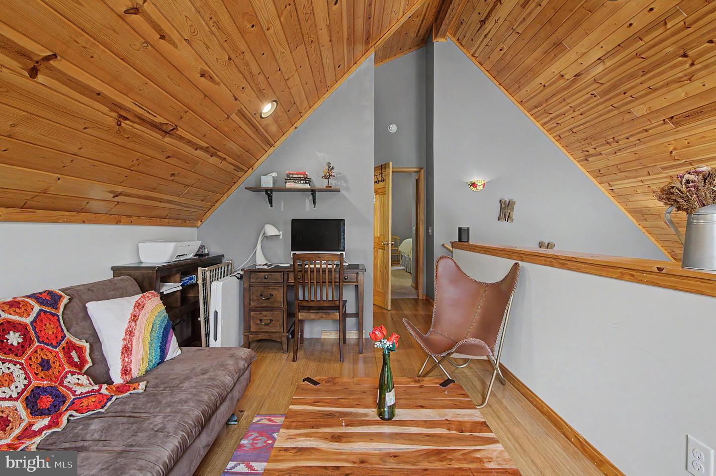 208 Smiley Face Ln Property Photo 15