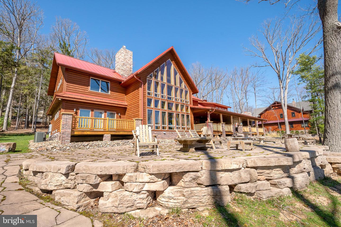 180 Glen Cove Rd Property Photo 9
