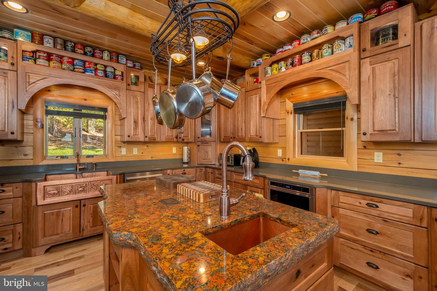 180 Glen Cove Rd Property Photo 19