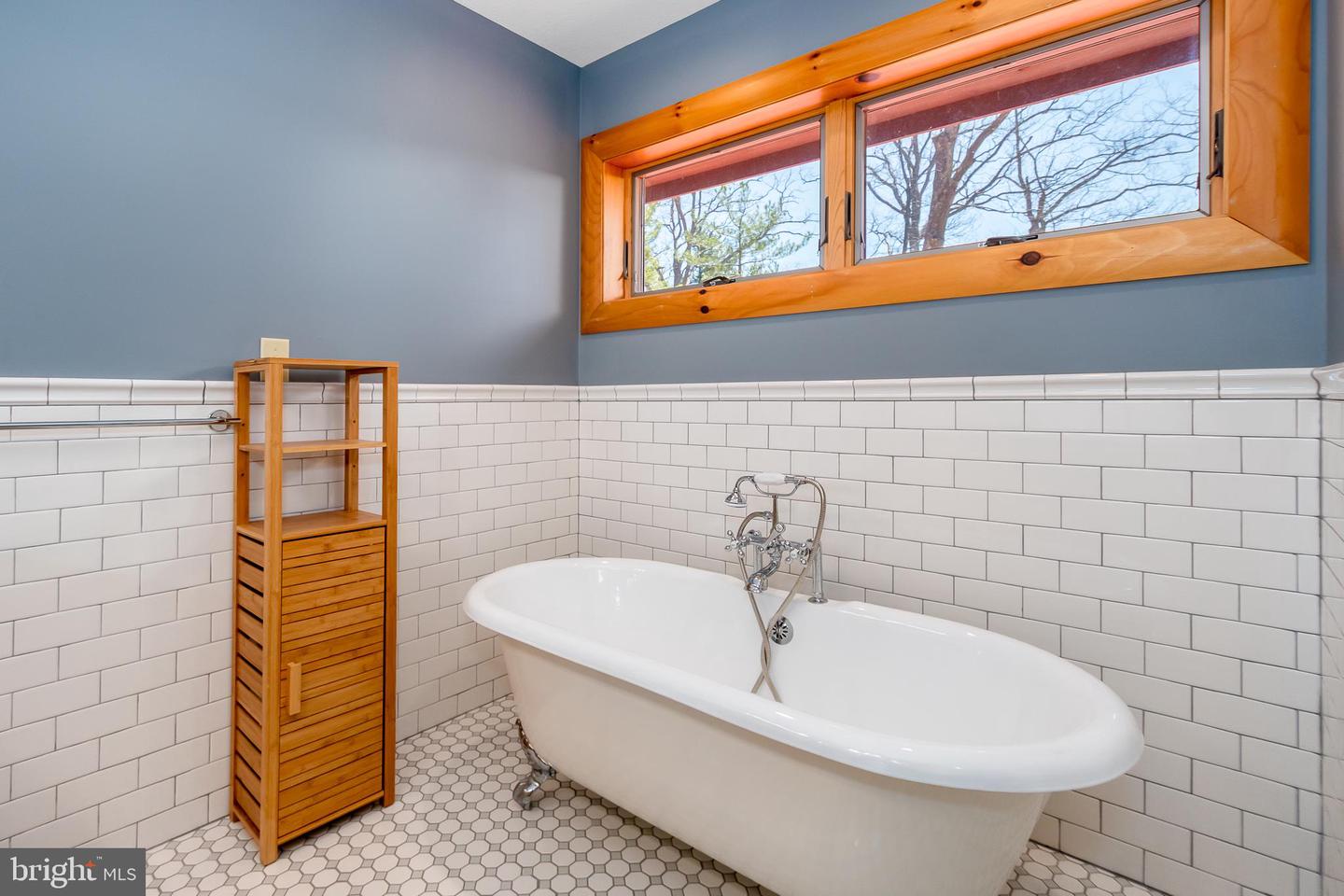 180 Glen Cove Rd Property Photo 56