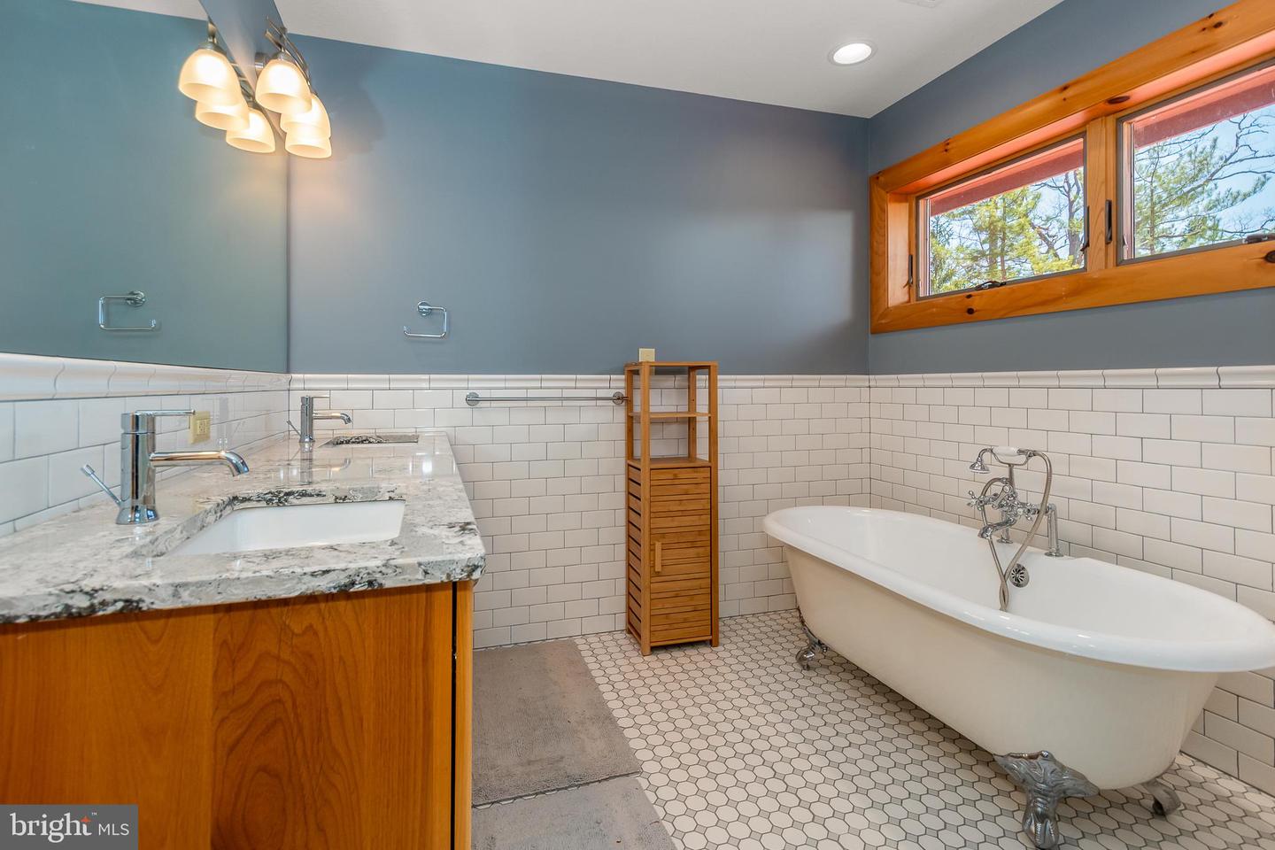 180 Glen Cove Rd Property Photo 57