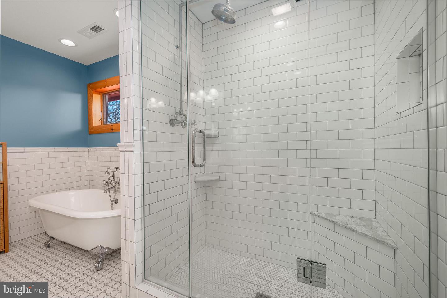 180 Glen Cove Rd Property Photo 58