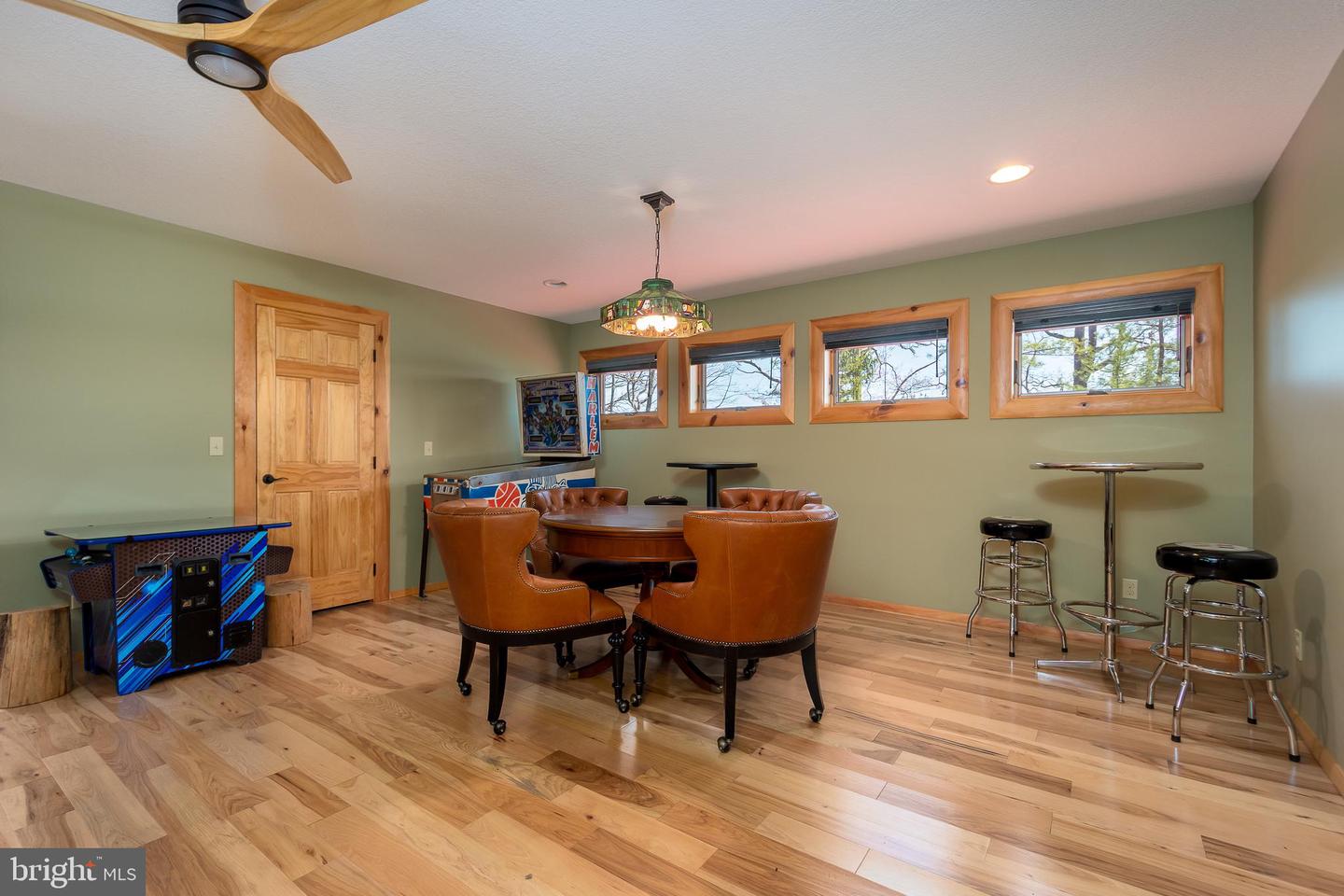 180 Glen Cove Rd Property Photo 66