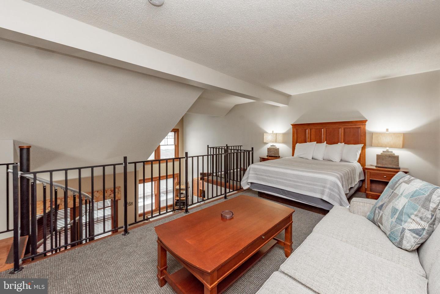 565 Glendale Rd #306 Property Photo 10
