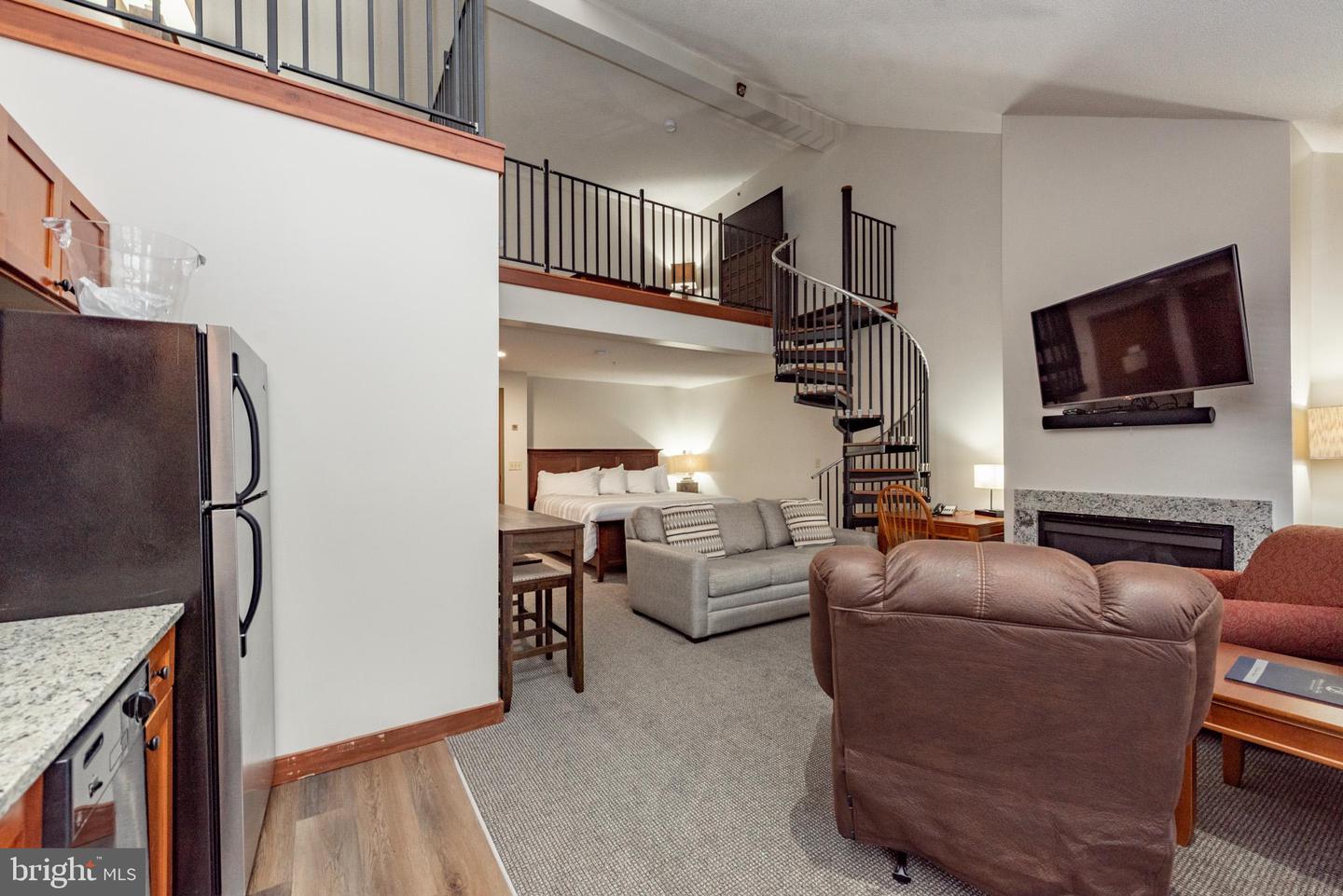 565 Glendale Rd #306 Property Photo 12