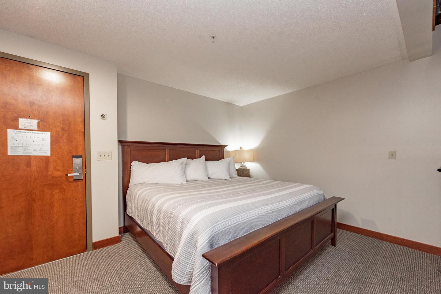 565 Glendale Rd #306 Property Photo 16