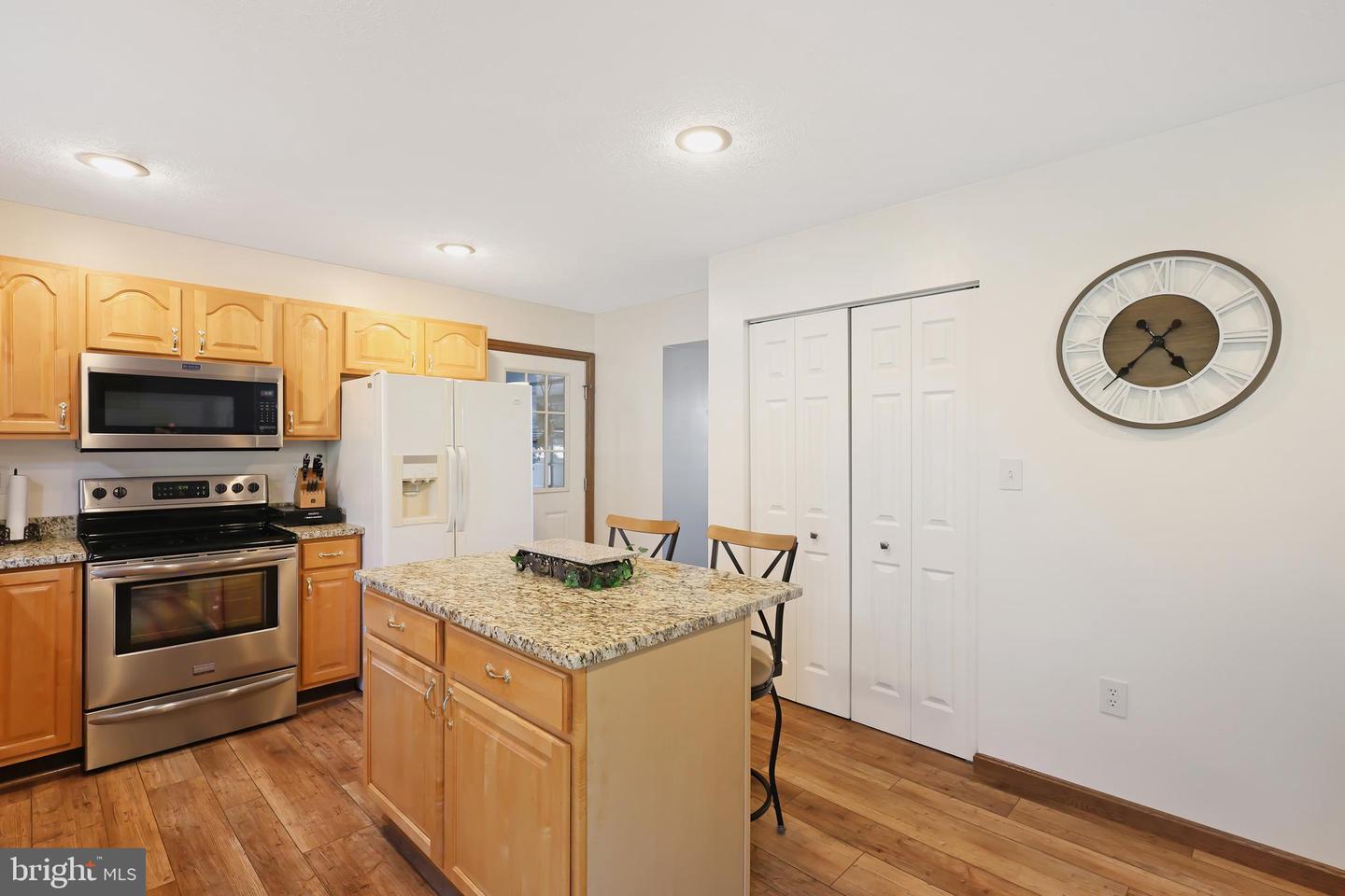 337 Laurel Wood Dr Property Photo 17