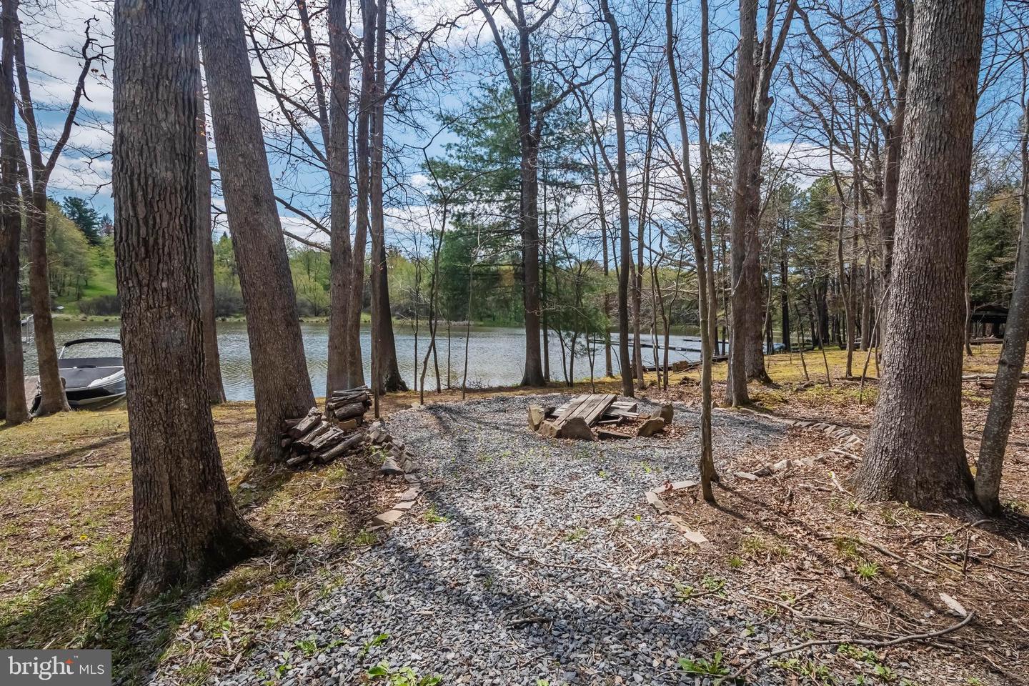 827 Penn Point Rd Property Photo 14
