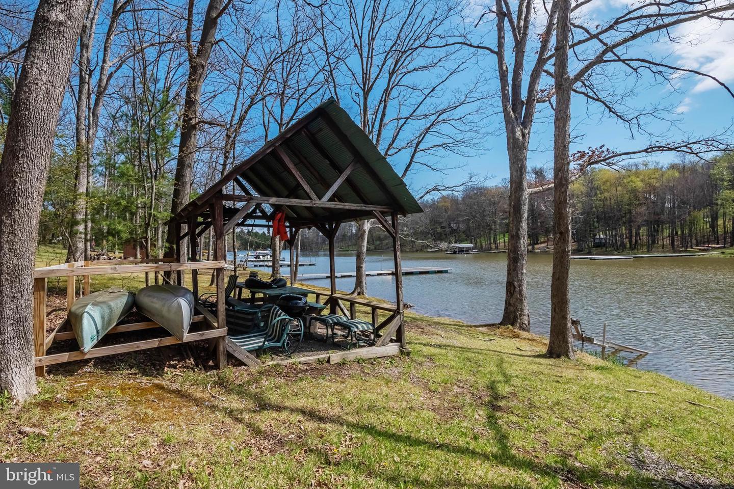 827 Penn Point Rd Property Photo 16