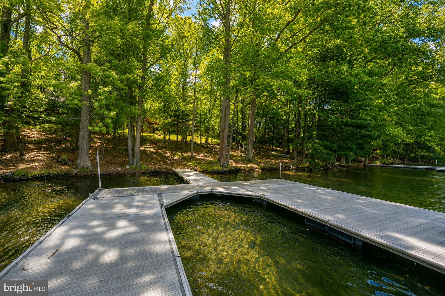42 Red Oak Way Property Photo 6