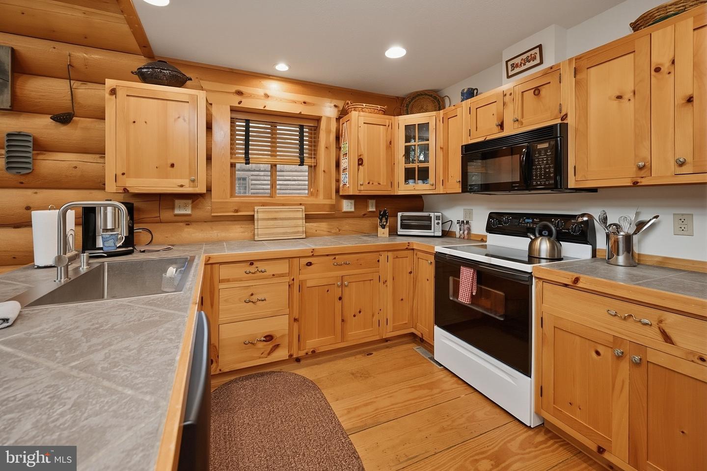 42 Red Oak Way Property Photo 24