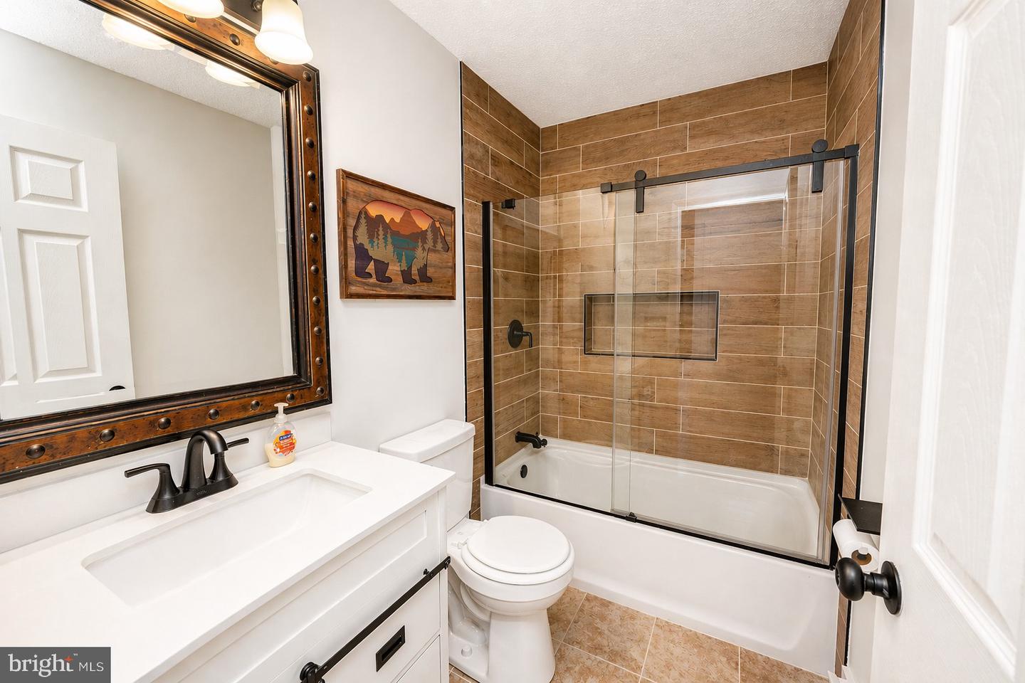 340 South Shore Rd Property Photo 6
