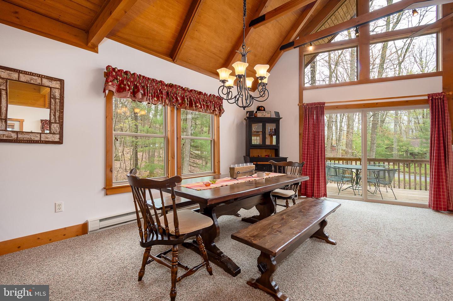 392 Deer Run Ln Property Photo 8