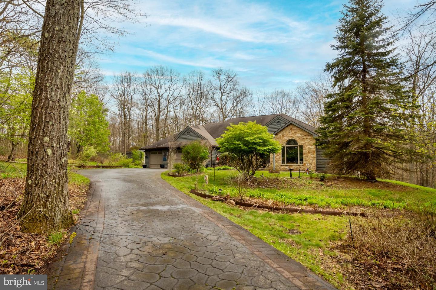 398 SNOWBIRD LN
