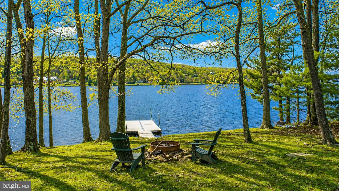 2187 State Park Rd Property Photo 1